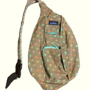 EUC Kavu Bag Grey with Colorful Pattern